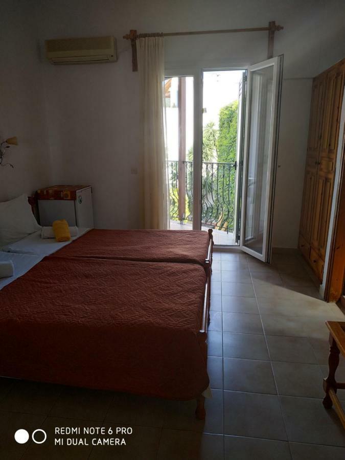 Pension Nikolas Skiathos Exterior foto